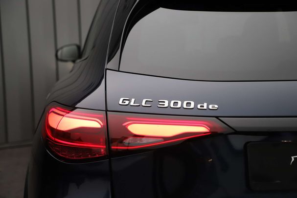 Mercedes-Benz GLC 300 de AMG 245 kW image number 36