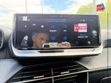 Car image 20