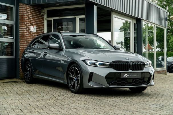 BMW 330 Touring e M 215 kW image number 8