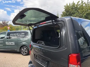 Car image 29