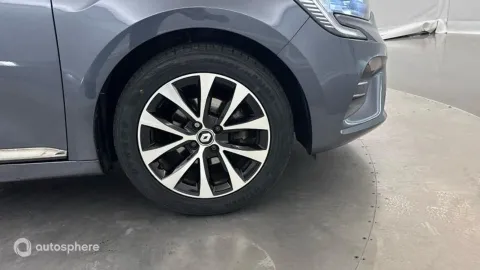 Car image 20