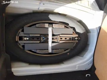 Car image 31