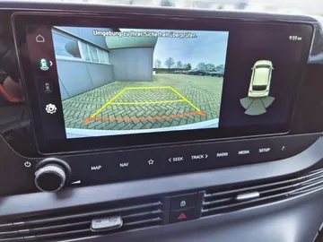 Car image 30