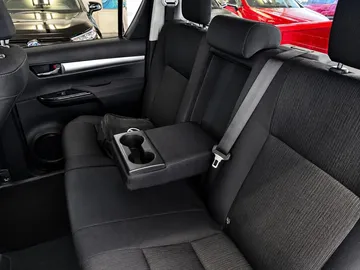 Car image 25