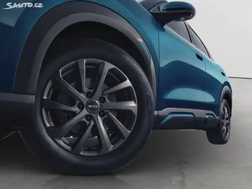 Car image 13