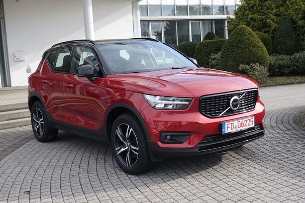 Volvo XC40 D3 AWD 110 kW image number 2