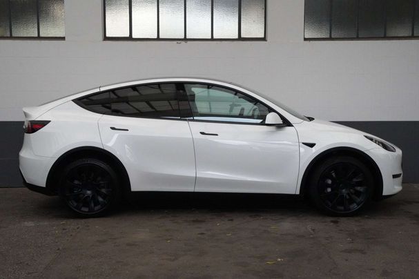 Tesla Model Y Long Range AWD 378 kW image number 19