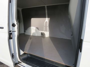 Car image 37