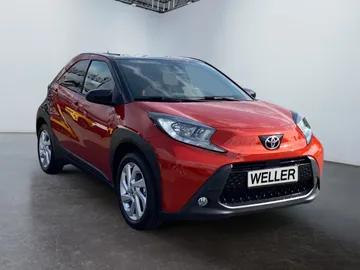 Car image 2