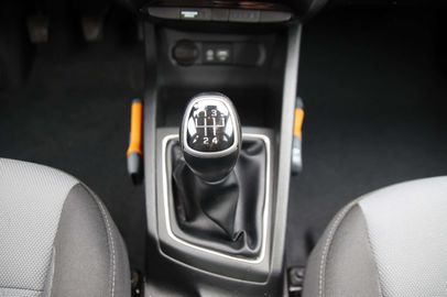 Car image 23