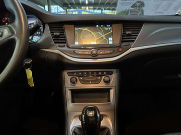 Car image 11