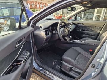 Car image 11