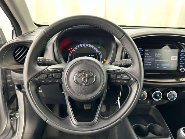 Toyota Aygo X 53 kW image number 24