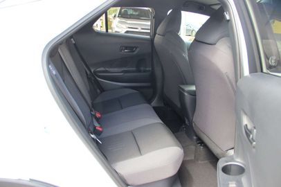 Car image 10