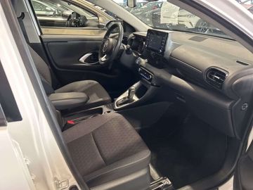 Car image 11