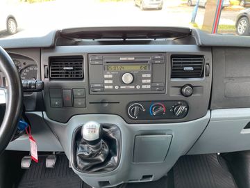 Car image 16