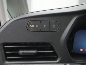 Car image 38