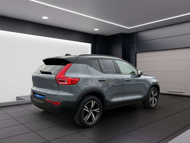 Volvo XC40 T2 95 kW image number 3