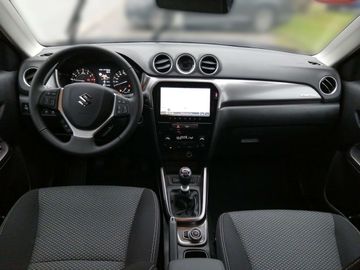 Car image 11