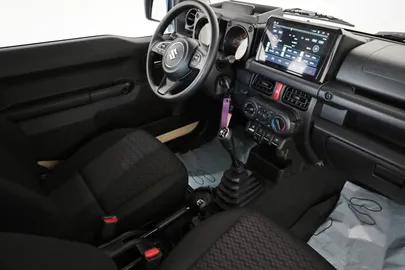 Car image 3