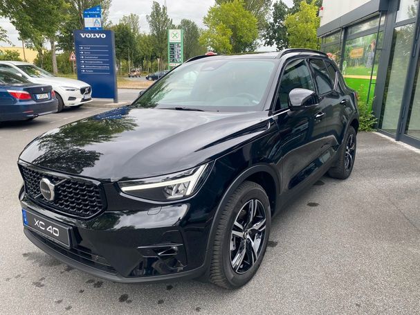 Volvo XC40 B3 Plus Dark 120 kW image number 12