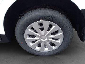 Car image 26