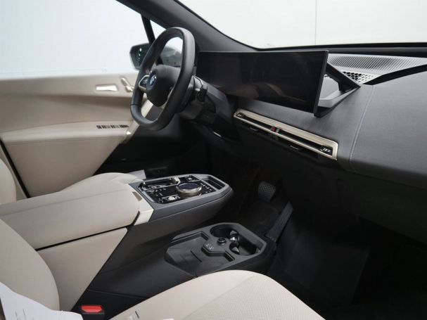 BMW iX 240 kW image number 9