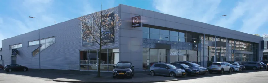 Car image 28