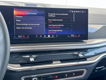 Car image 32