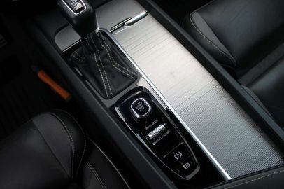 Car image 36