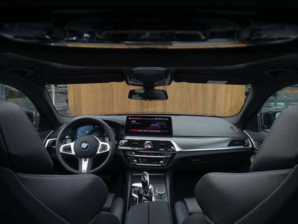 BMW 530 e 215 kW image number 12