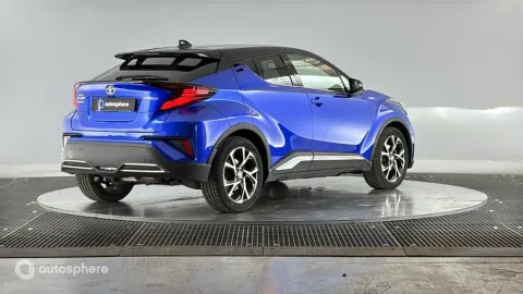 Car image 4