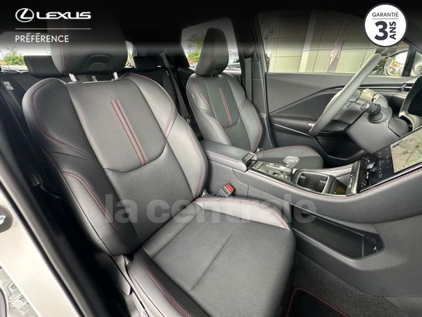 Lexus LBX 1.5 100 kW image number 4