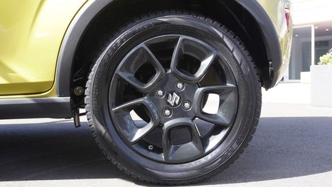 Car image 29