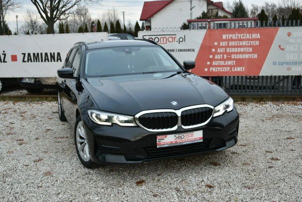 BMW 320d Touring Luxury Line 140 kW image number 19