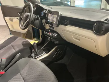 Car image 20