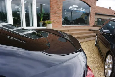 Car image 27