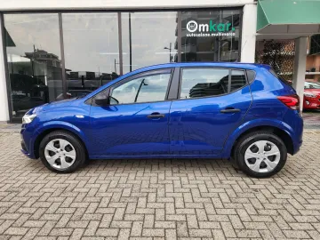 Car image 5