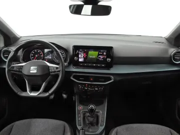 Car image 4