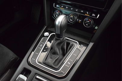 Car image 33