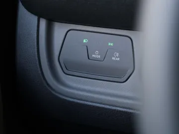 Car image 35