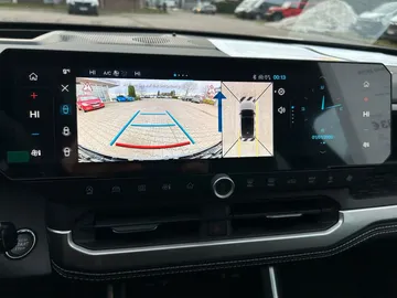 Car image 23