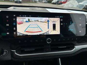 Car image 23