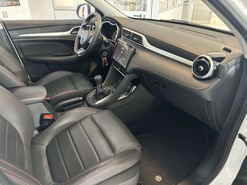 Car image 14