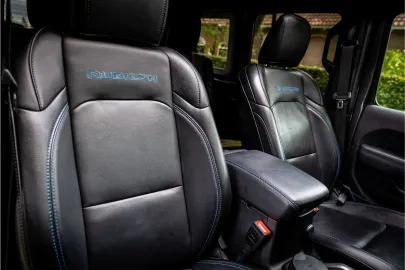 Car image 33