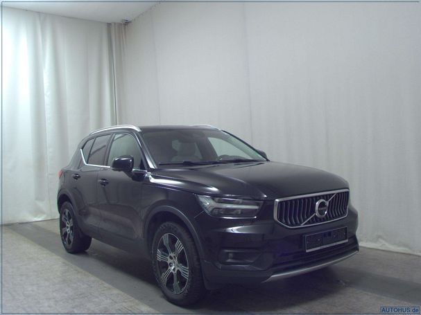 Volvo XC40 D4 AWD Inscription 140 kW image number 2