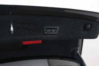 Car image 35