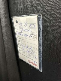 Car image 37