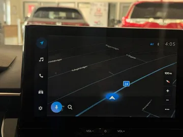 Car image 17