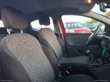 Car image 27